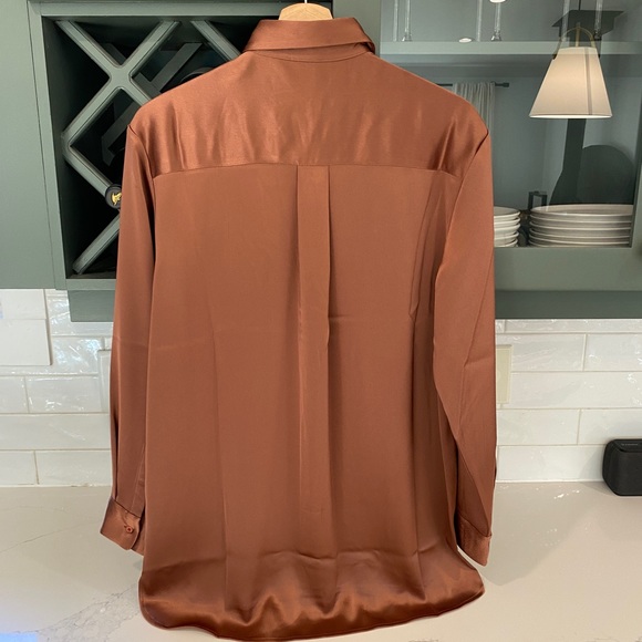 Aritzia XS Satin Shirt - Picture 2 of 3